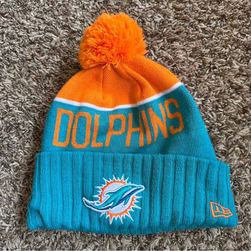 Miami Dolphins New Era NFL Orange Teal Adult One Size Pom Pom Beanie EUC‎